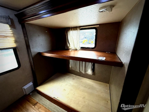 2015 Forest River Salem Villa Series 426-2B Classic RV Photo 3