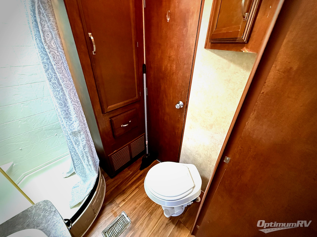 2015 Forest River Salem Villa Series 426-2B Classic Photo 22