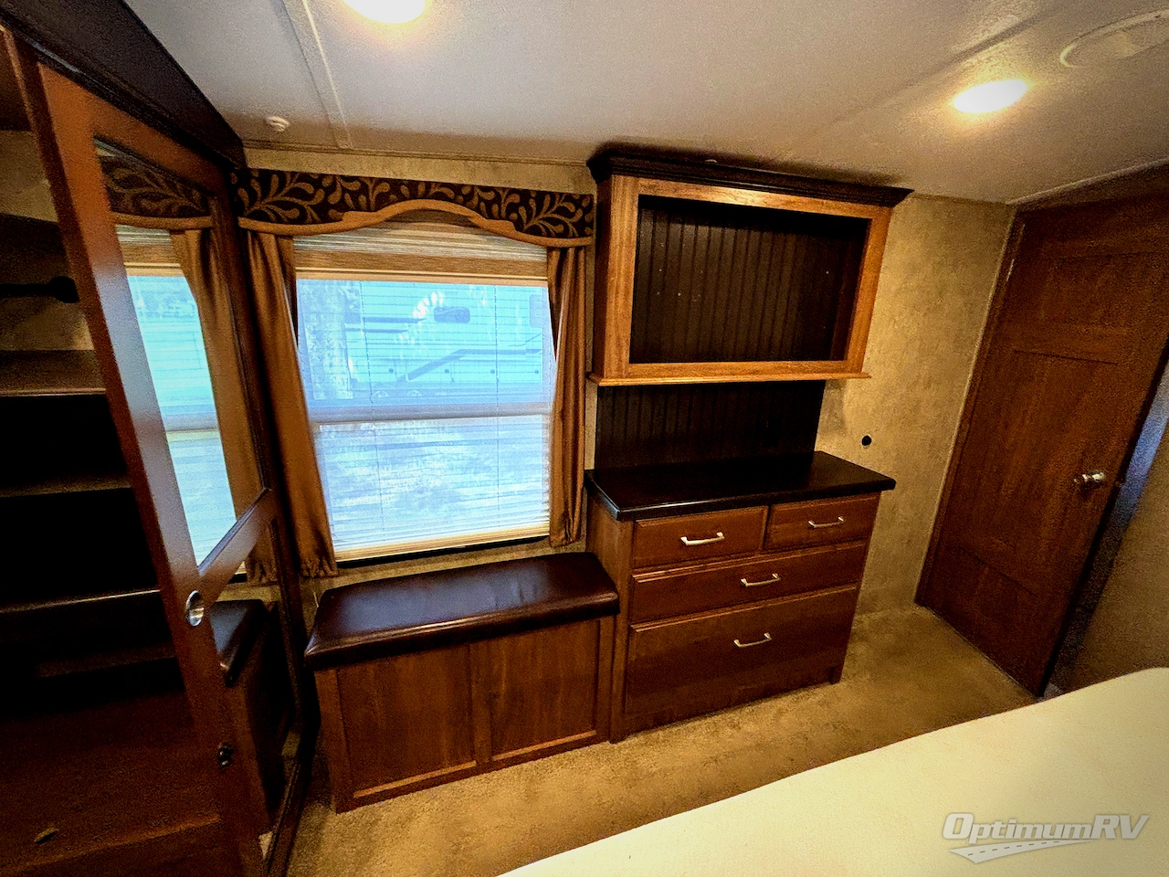 2016 Keystone Montana 3611 RL Photo 13