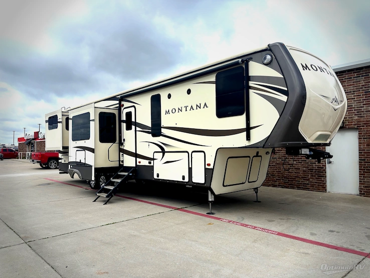2018 Keystone Montana 3791RD RV Photo 1