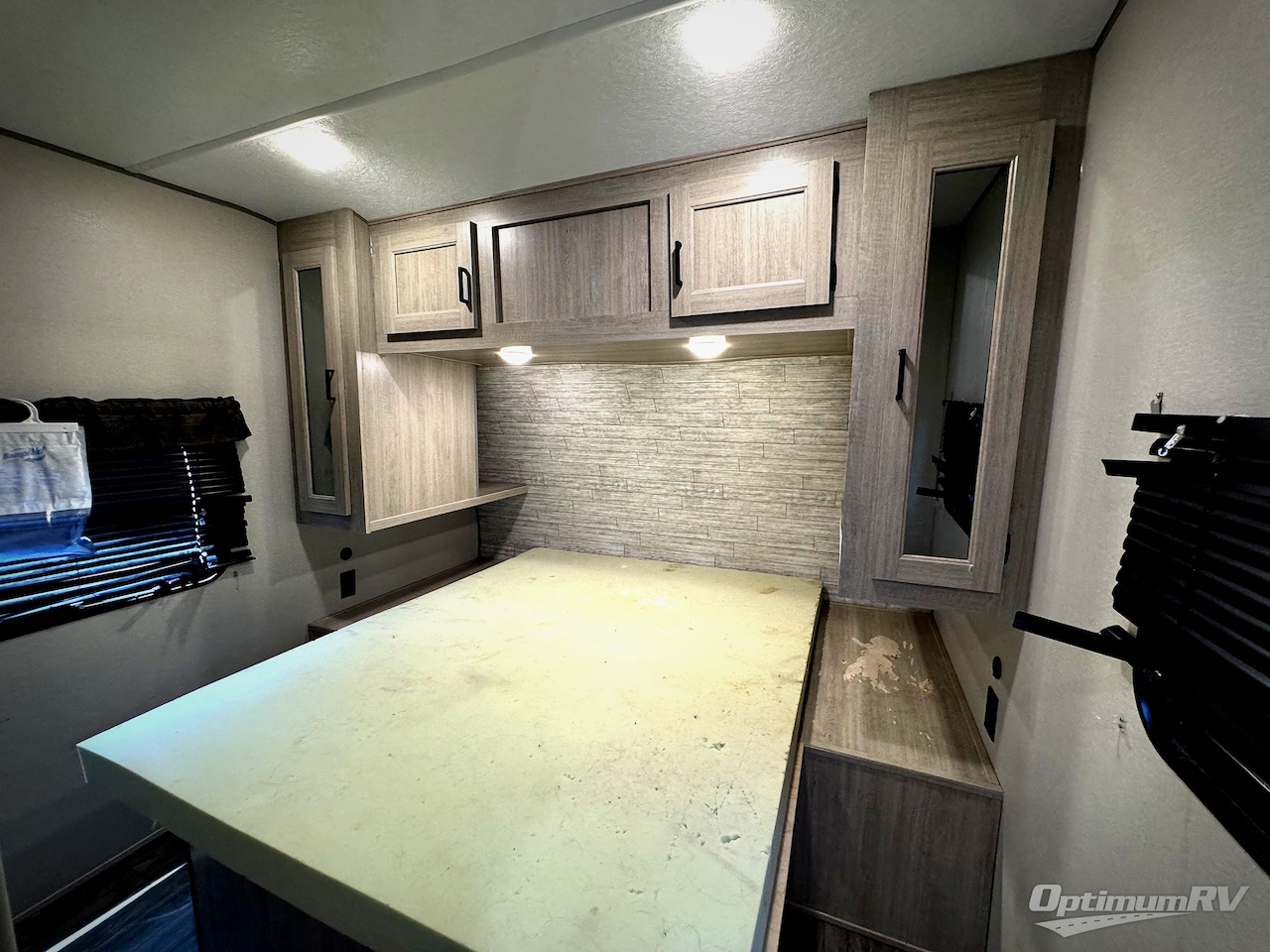 2025 Coachmen Catalina Legacy Edition 293QBCK Photo 7