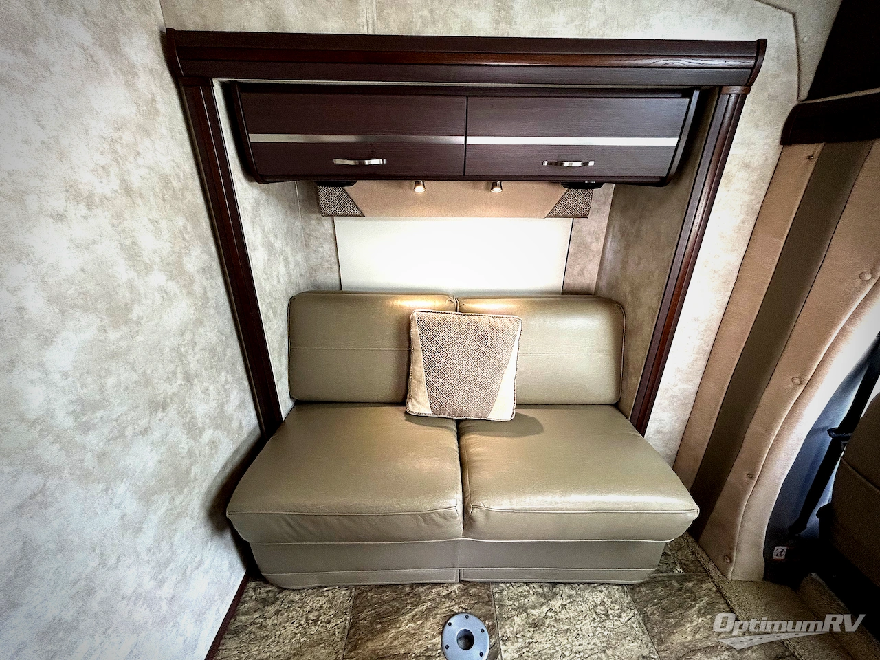 2012 Winnebago View Profile 24G Photo 10