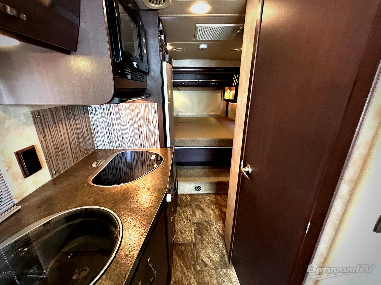 2012 Winnebago View Profile 24G Photo 13