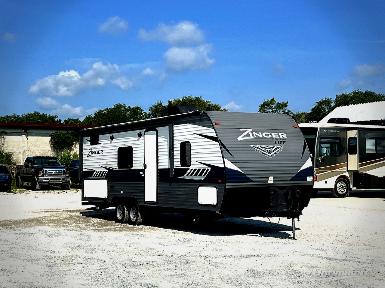 2023 CrossRoads Zinger Lite ZR259FL Photo 1