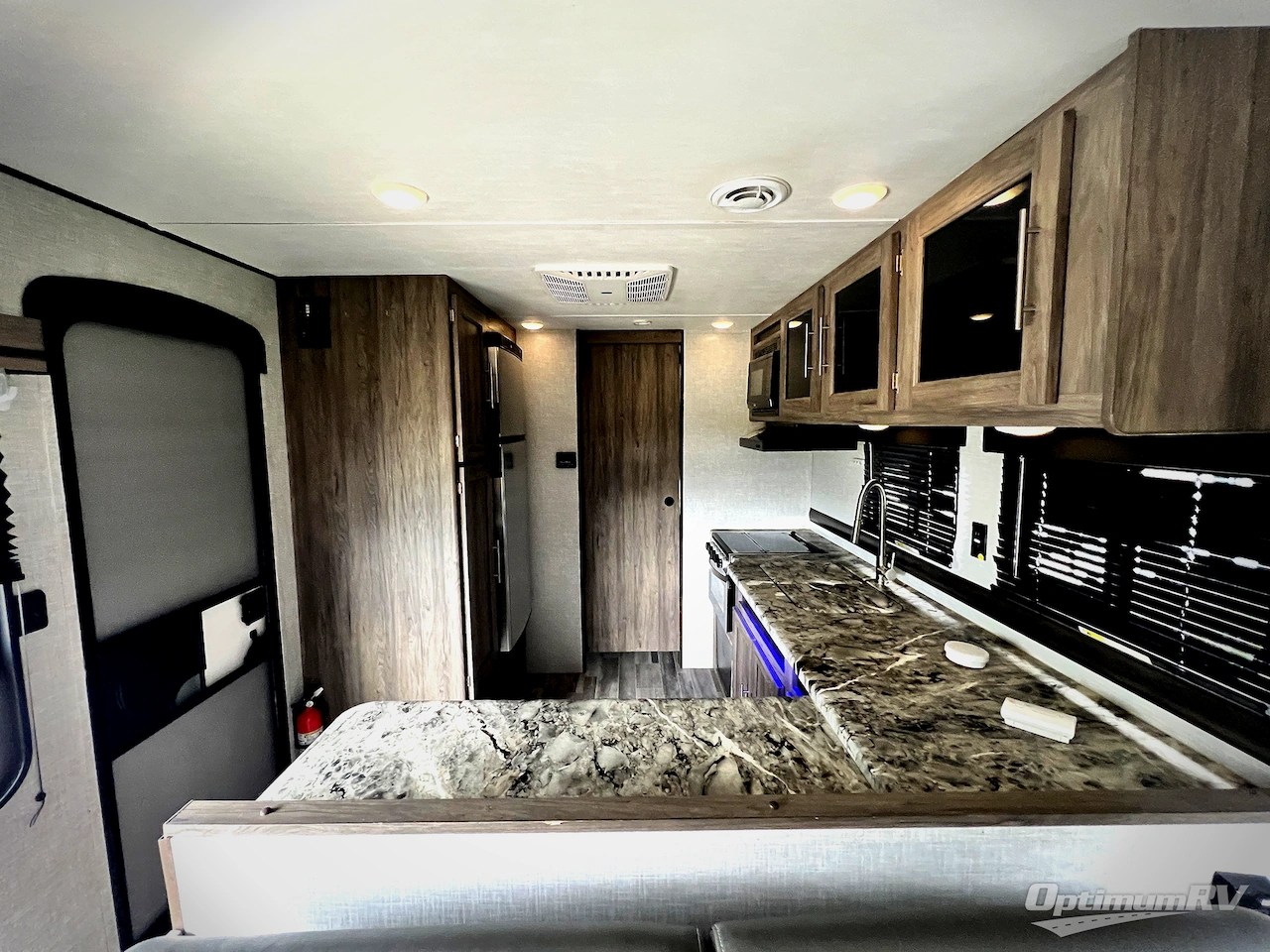 2023 CrossRoads Zinger Lite ZR259FL Photo 5