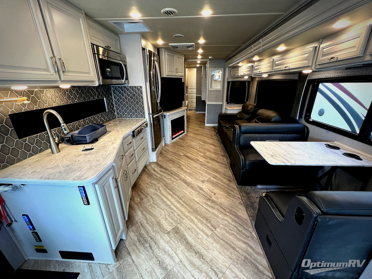 2021 Holiday Rambler Vacationer 35K Photo 4