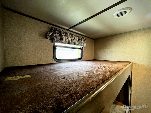 2019 Keystone Sprinter Campfire Edition 33BH RV Photo 3