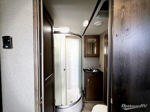 2019 Keystone Sprinter Campfire Edition 33BH RV Photo 4