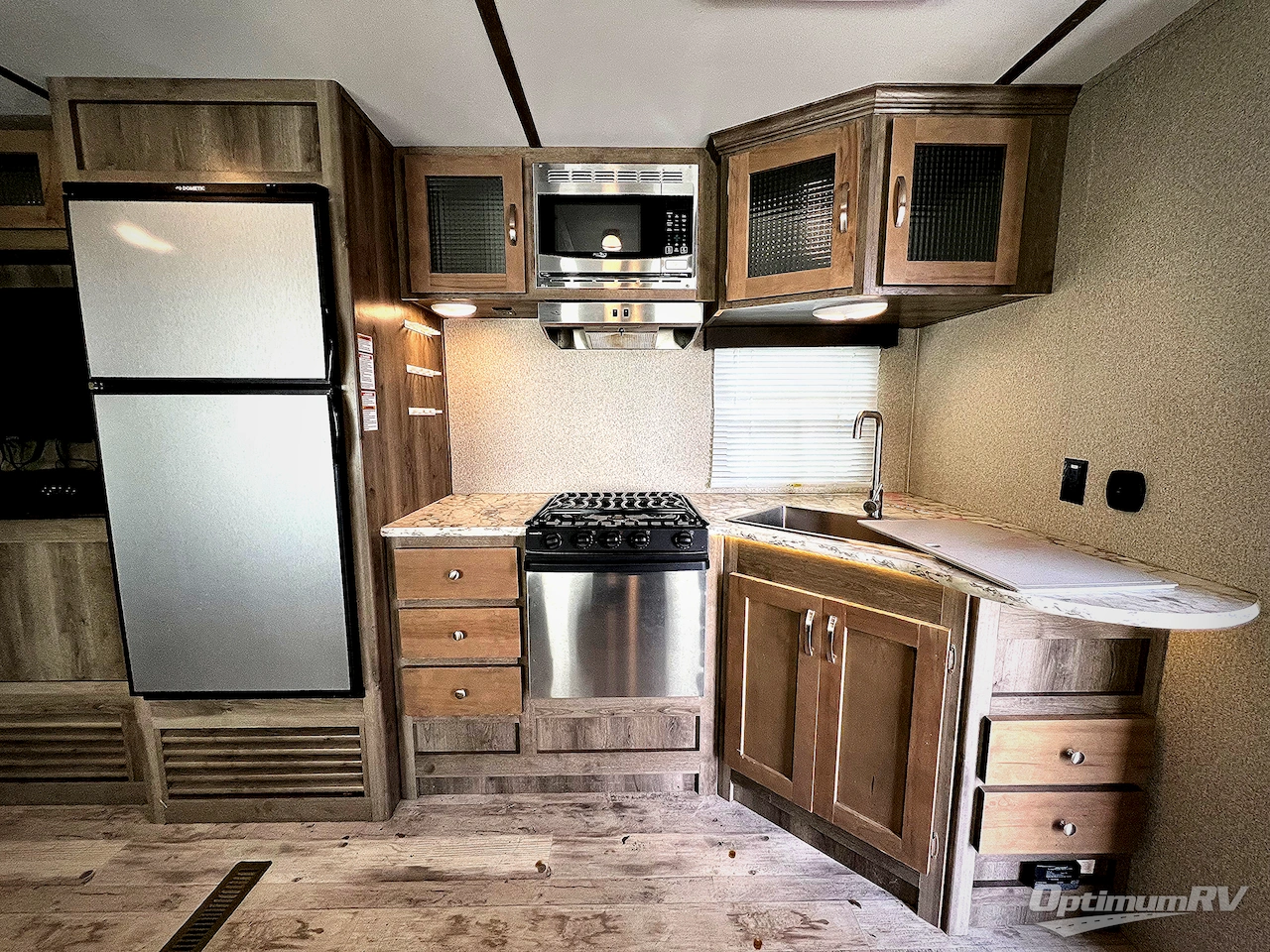 2019 Keystone Sprinter Campfire Edition 33BH Photo 6