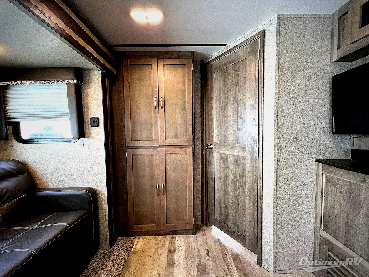 2019 Keystone Sprinter Campfire Edition 33BH Photo 13
