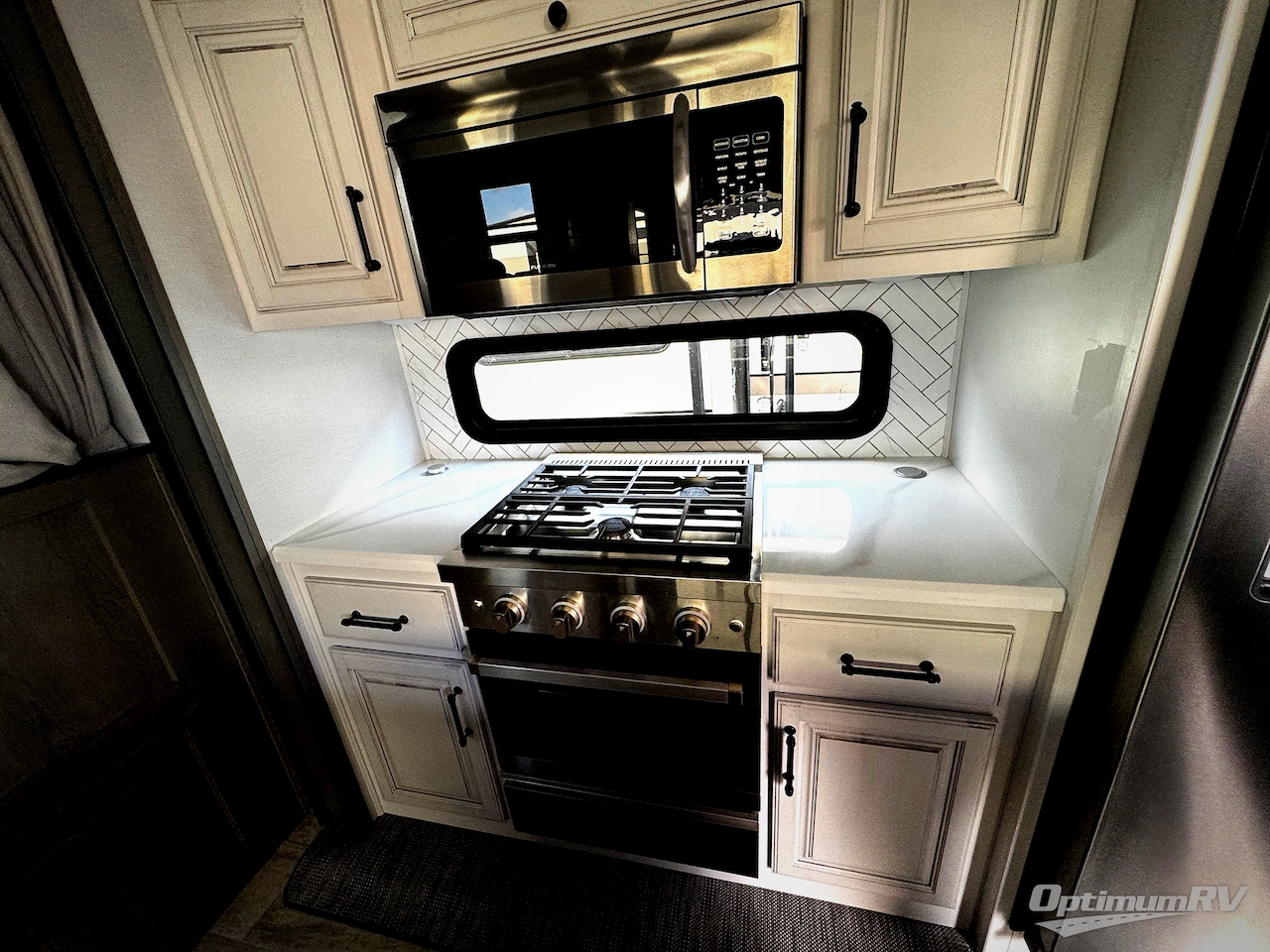 2023 Keystone Montana 3793RD Photo 9