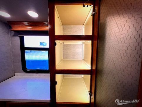 2022 VanLeigh Beacon 41LKB RV Photo 3