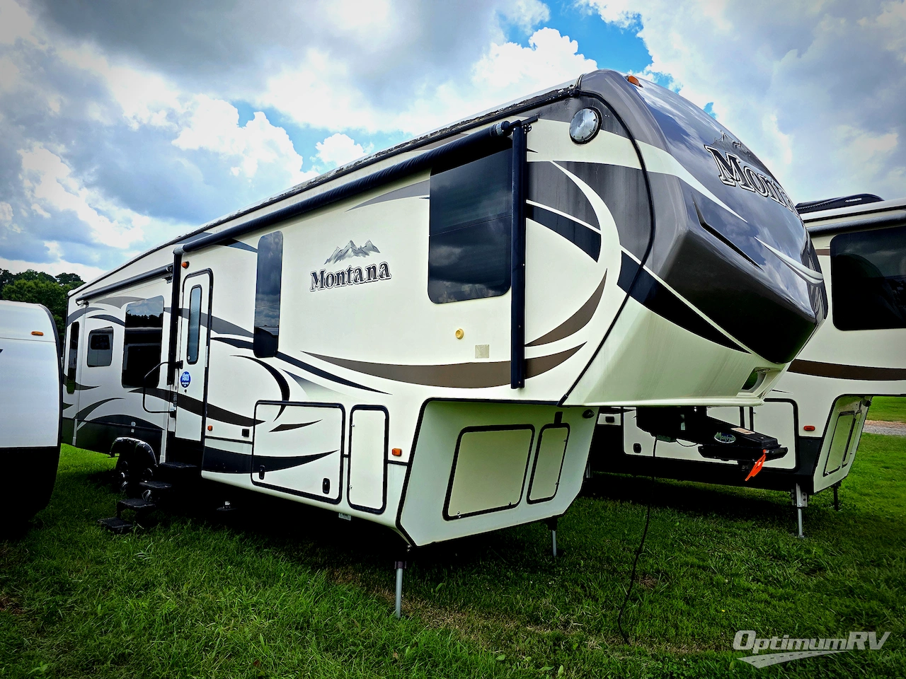 2015 Keystone Montana 3611 RL Photo 1