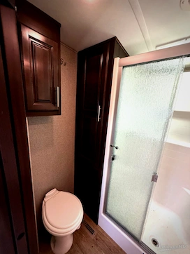 2019 Jayco North Point 387RDFS RV Photo 4