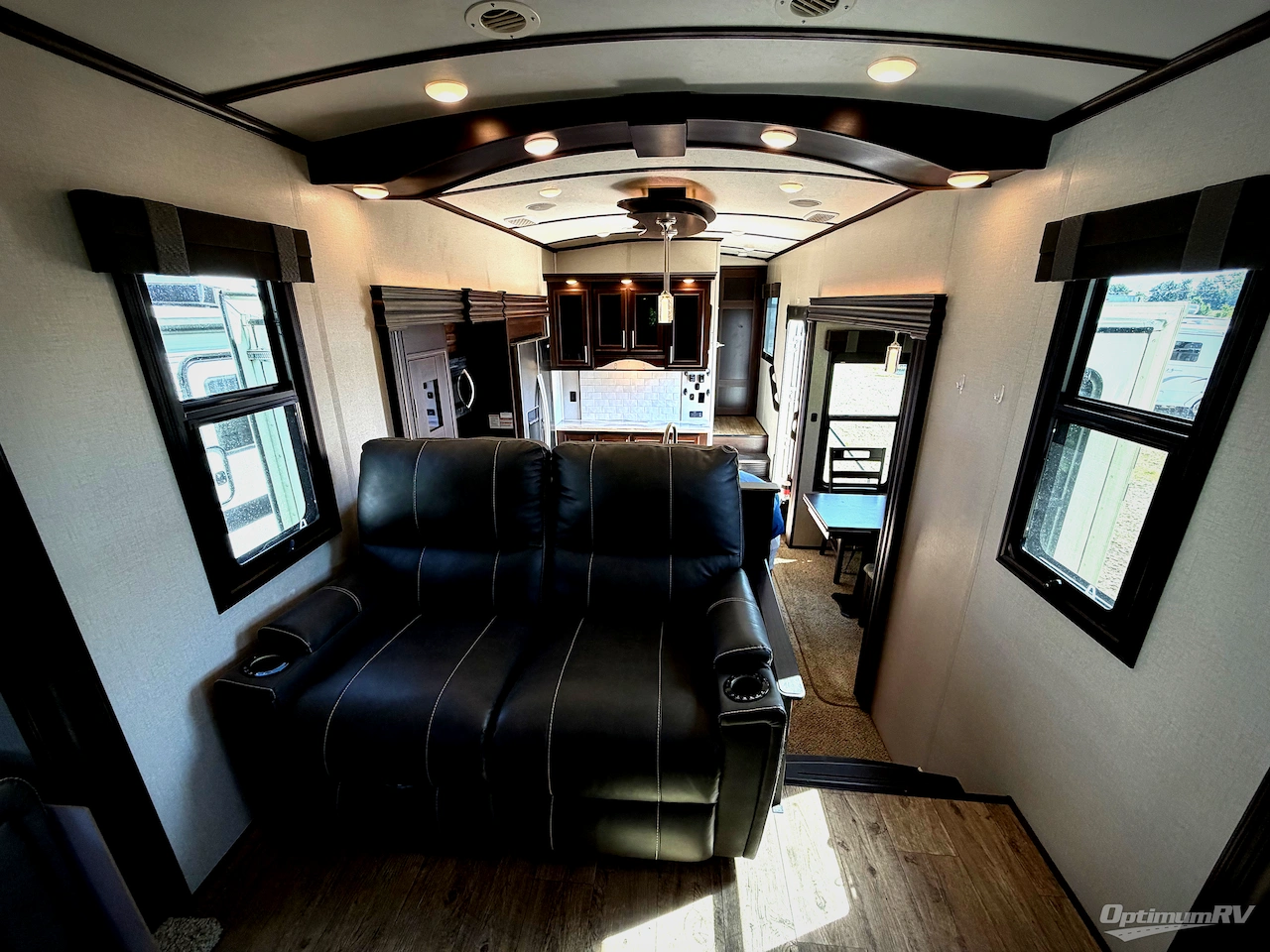 2019 Jayco North Point 387RDFS Photo 15