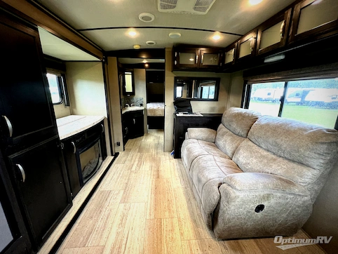 2018 Grand Design Imagine 2250RK RV Photo 2
