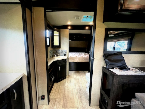 2018 Grand Design Imagine 2250RK RV Photo 4