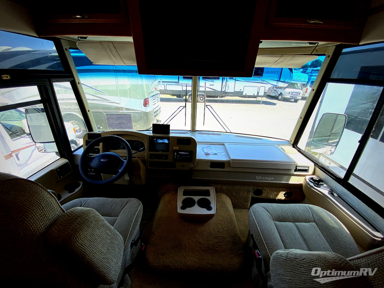2006 Winnebago Voyage 31W Photo 6
