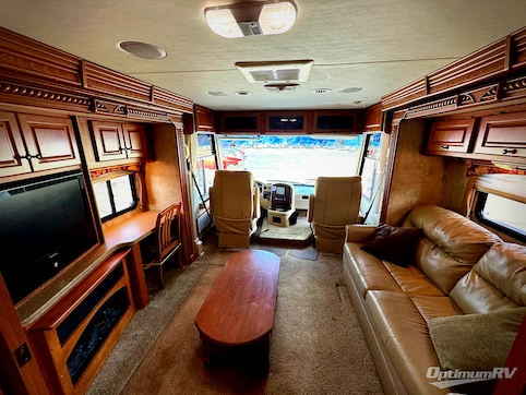 2009 Damon CHALLENGER 371 RV Photo 2