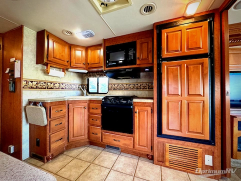 2009 Damon CHALLENGER 371 RV Photo 3