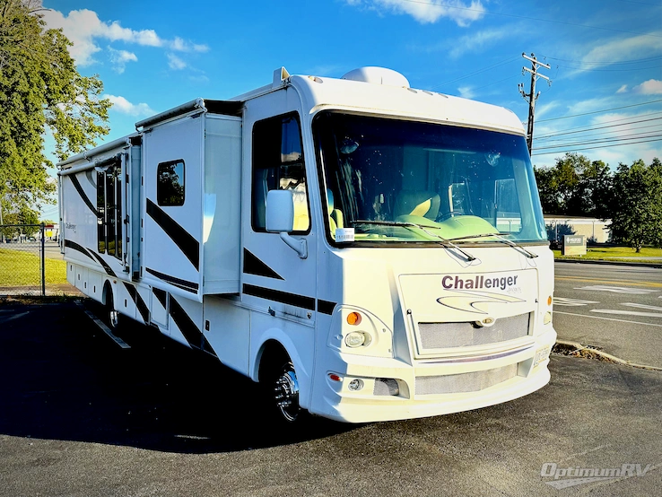 2009 Damon CHALLENGER 371 RV Photo 1