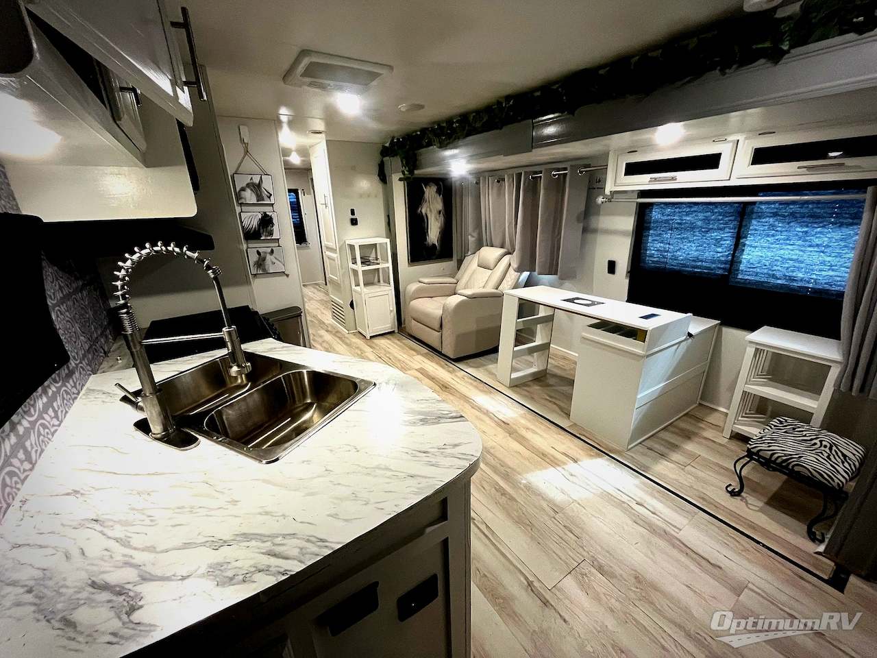 2019 Jayco Jay Flight SLX 8 324BDS Photo 4