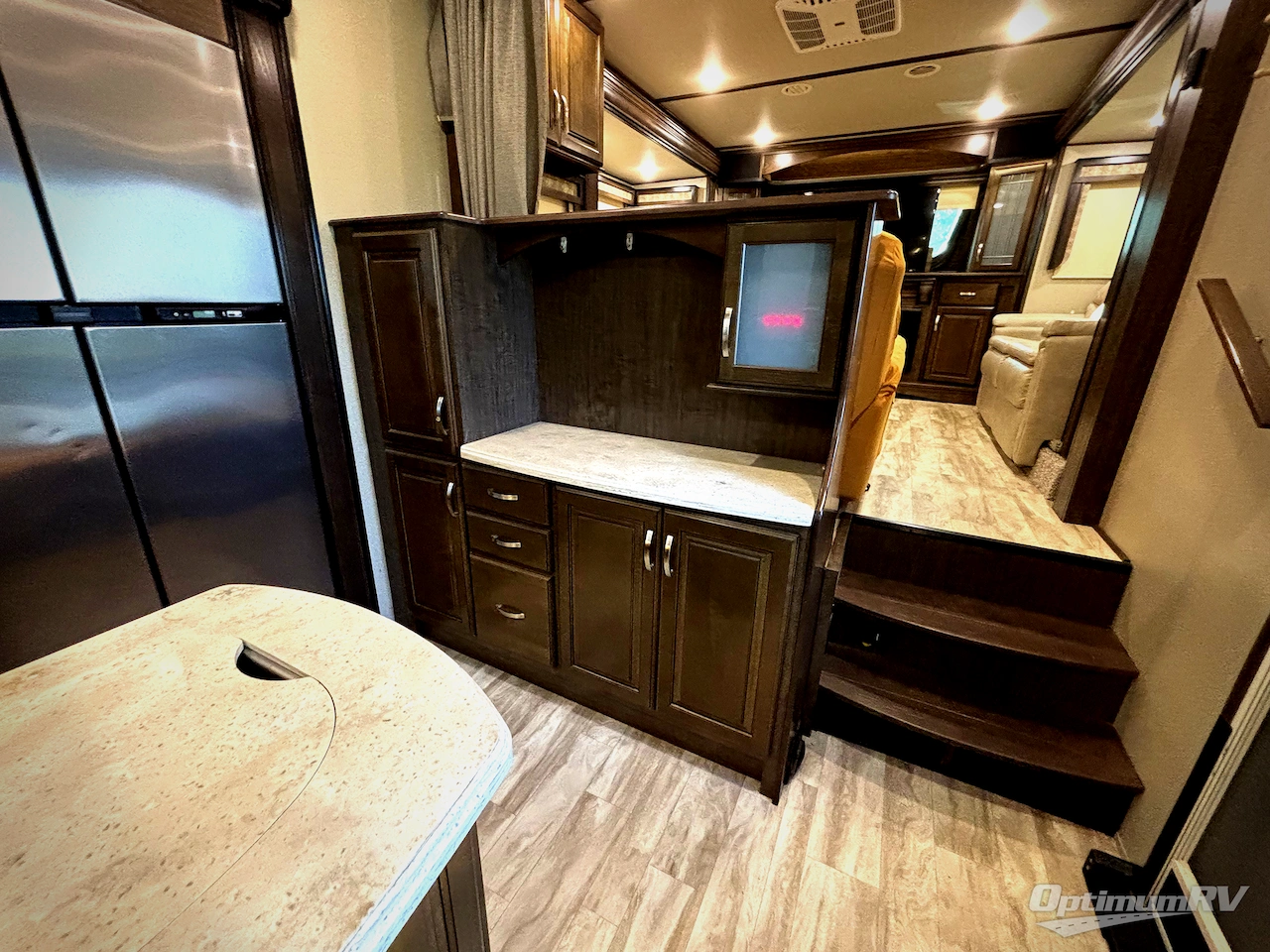 2019 Grand Design Solitude 380FL Photo 13