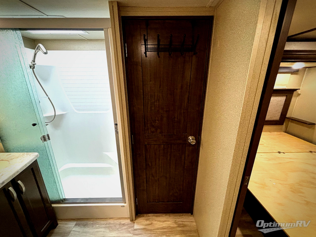 2019 Grand Design Solitude 380FL Photo 22