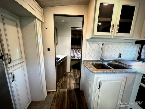 2022 Keystone Cougar Half-Ton 30BHS RV Photo 4