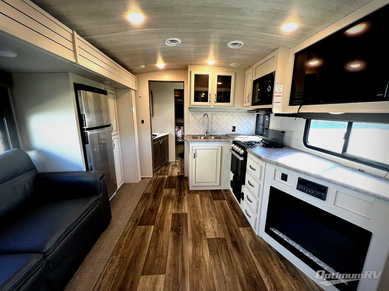 2022 Keystone Cougar Half-Ton 30BHS Photo 5