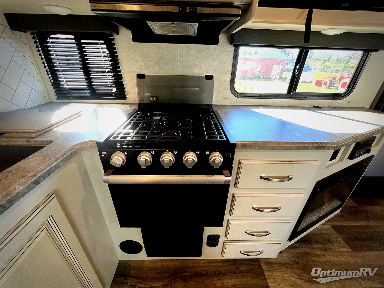 2022 Keystone Cougar Half-Ton 30BHS Photo 10