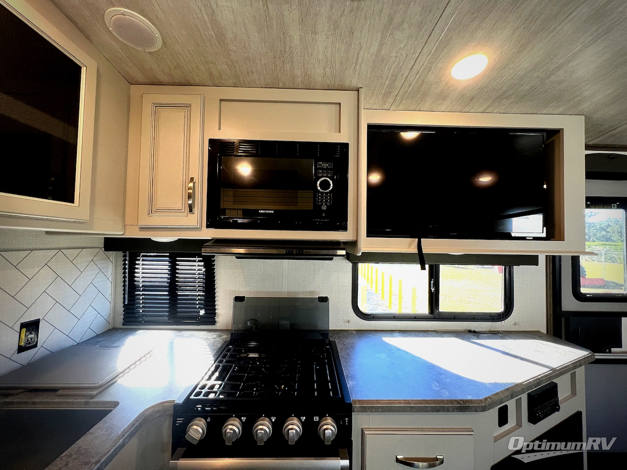 2022 Keystone Cougar Half-Ton 30BHS Photo 12