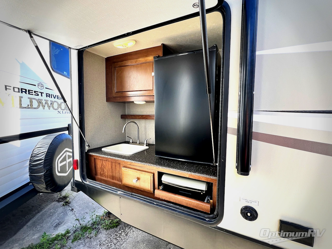 2017 Coachmen Freedom Express 248RBS Photo 20