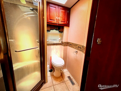 2009 Carriage Cameo F37RE3 RV Photo 4