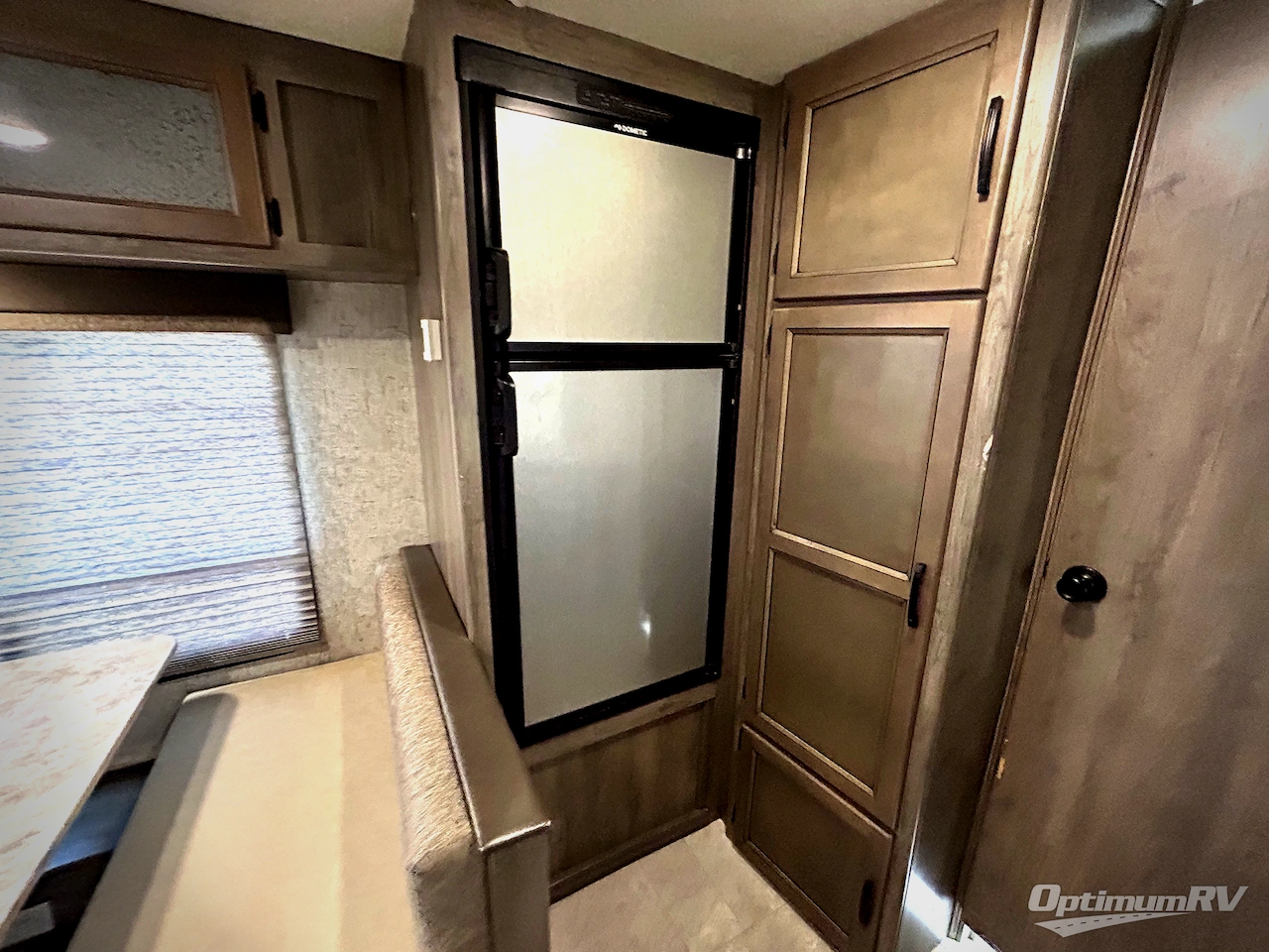 2019 Coachmen Apex Ultra-Lite 249RBS Photo 10