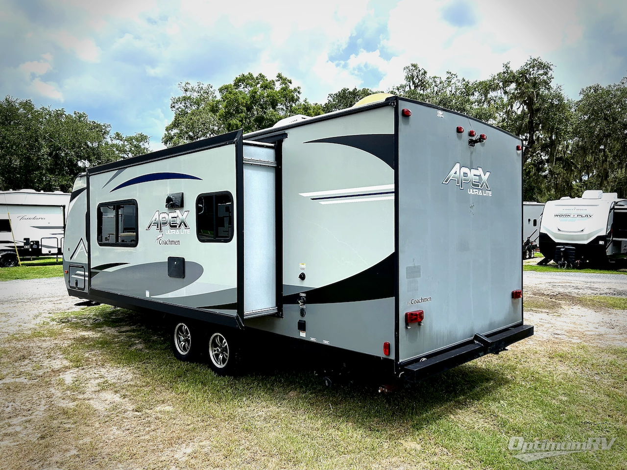 2019 Coachmen Apex Ultra-Lite 249RBS Photo 3