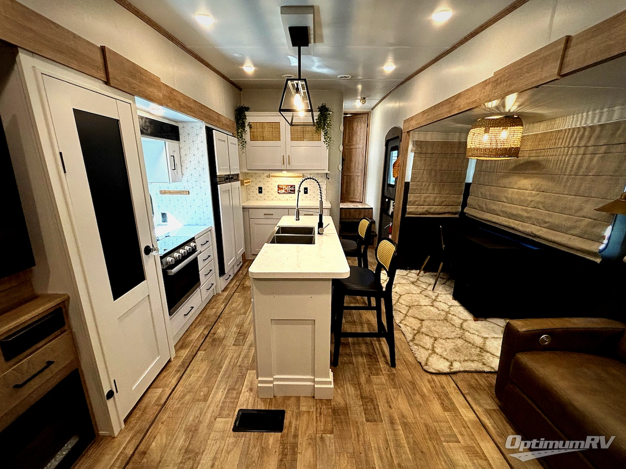 2021 Keystone Arcadia 3660RL Photo 5