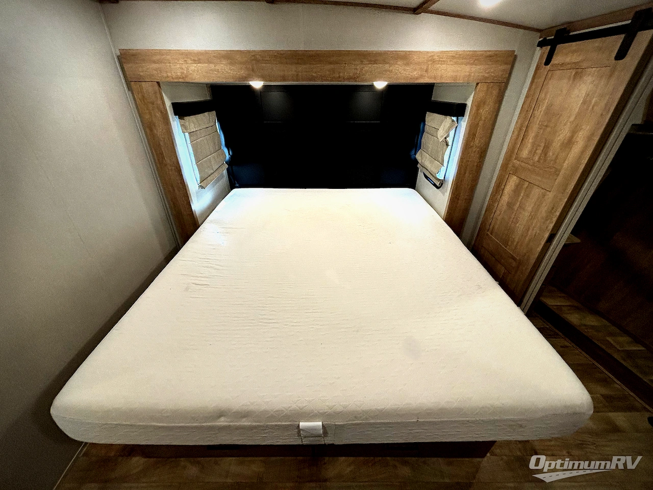 2021 Keystone Arcadia 3660RL Photo 9