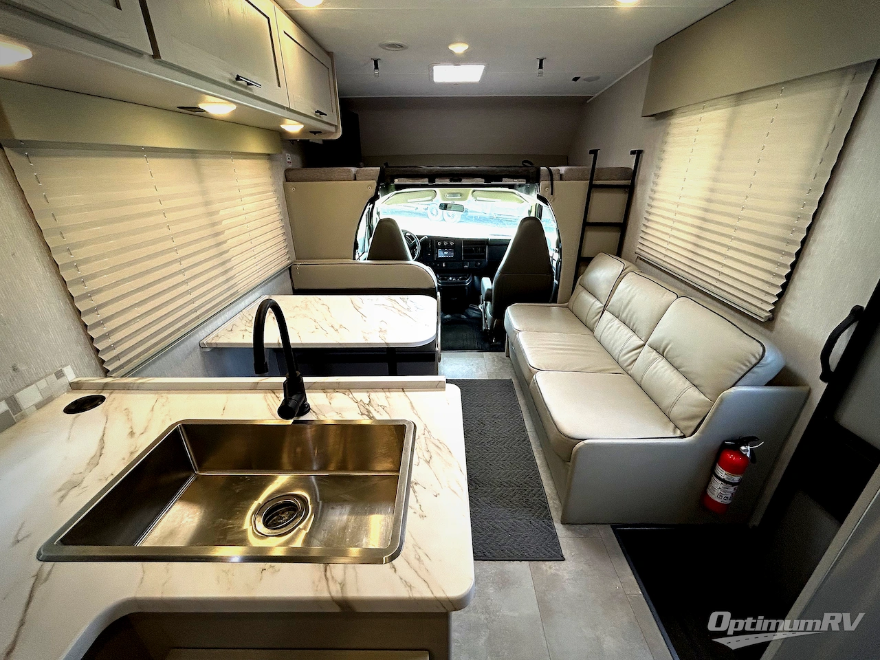 2023 Coachmen Freelander 27QB Photo 5