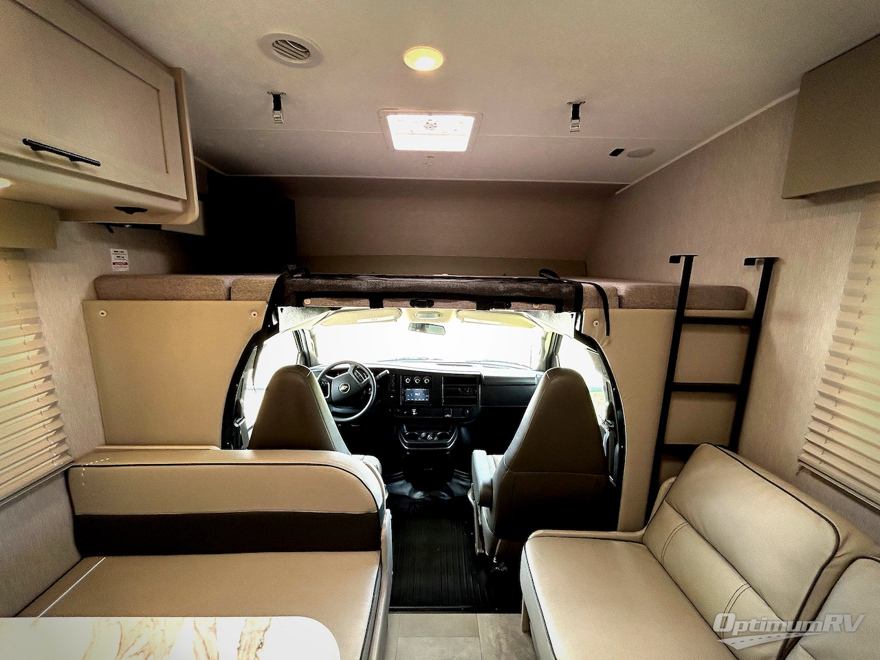 2023 Coachmen Freelander 27QB Photo 10