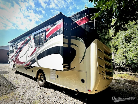 2013 Monaco Knight 36PFT RV Photo 2