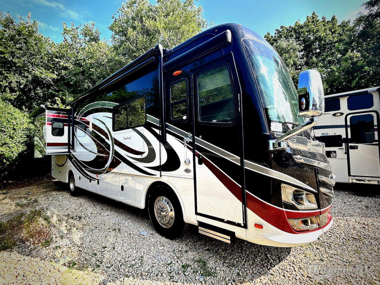 2013 Monaco Knight 36PFT Photo 1