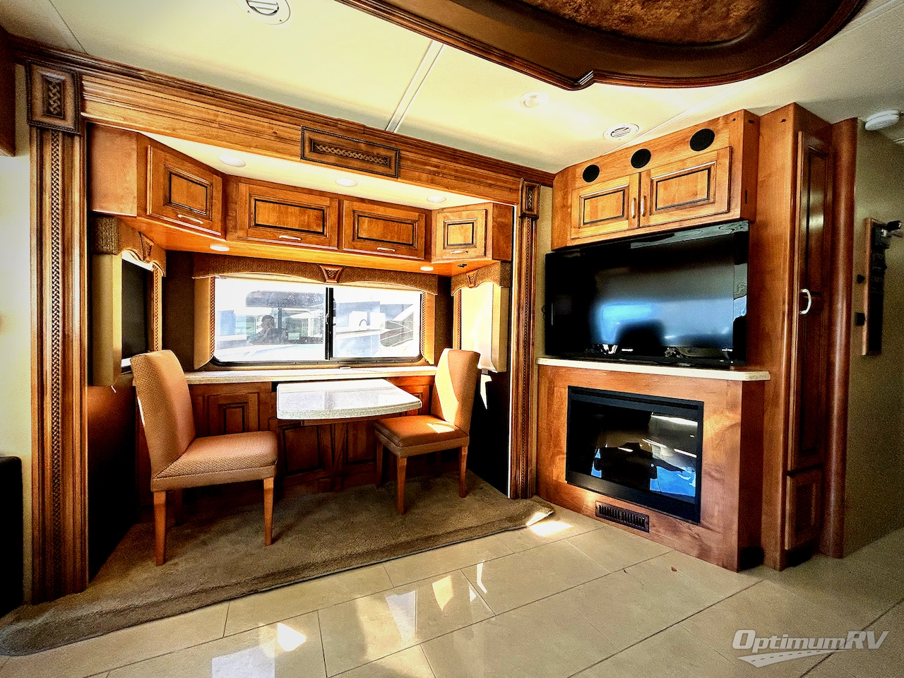 2013 Monaco Knight 36PFT Photo 6