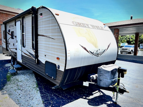 Used 2016 Forest River Cherokee Grey Wolf 22RR Featured Photo