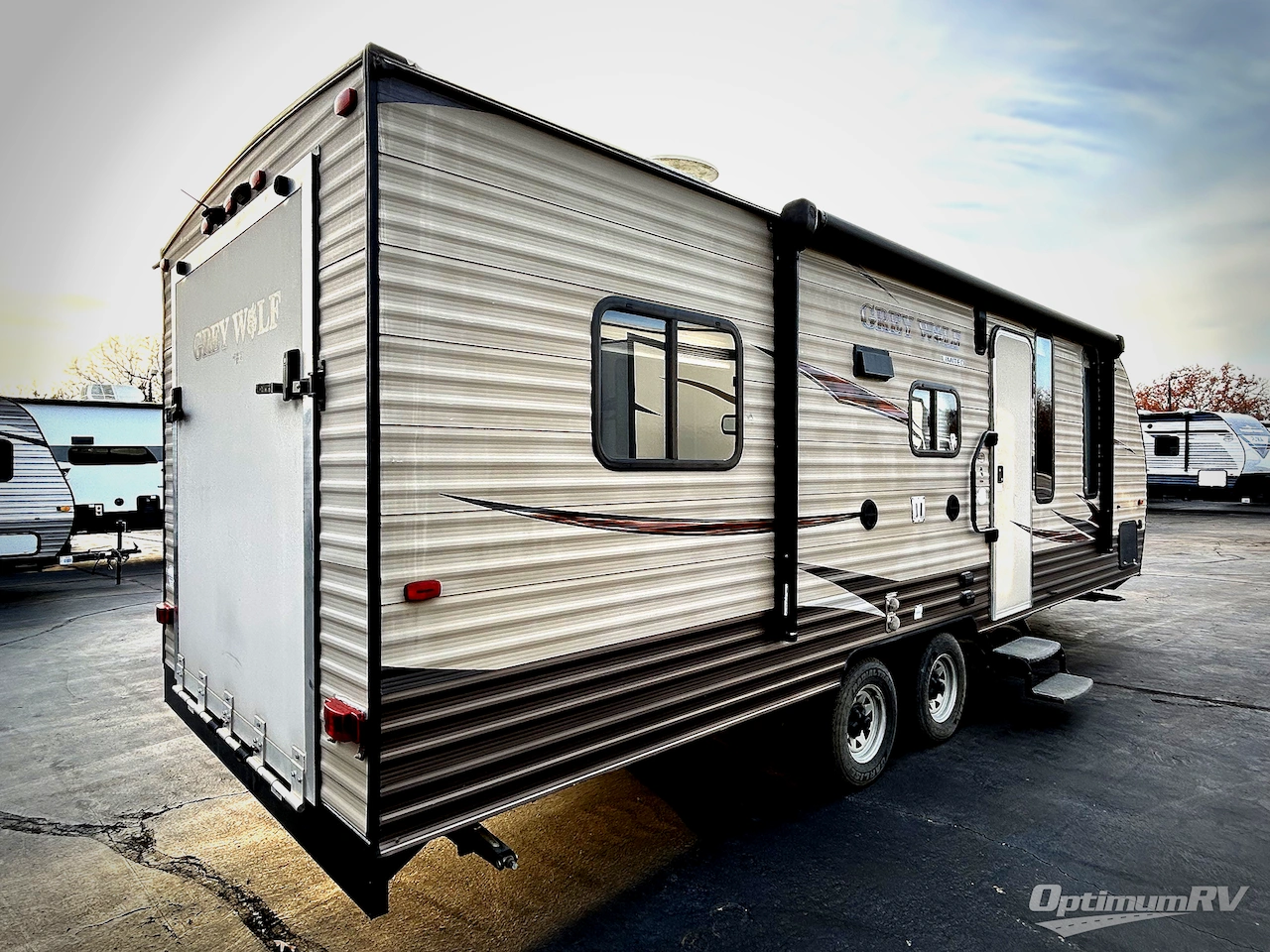 2016 Forest River Cherokee Grey Wolf 22RR Photo 3