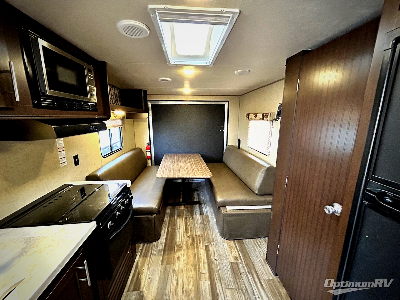 2016 Forest River Cherokee Grey Wolf 22RR Photo 4