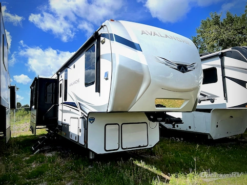Used 2023 Keystone Avalanche 295RK Featured Photo