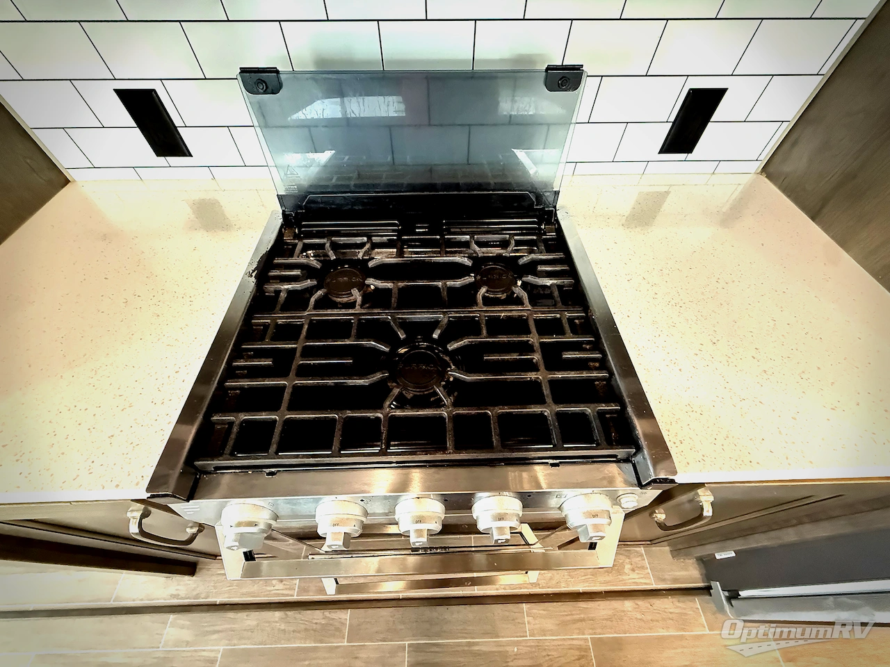 2020 Keystone Montana 3855BR Photo 9