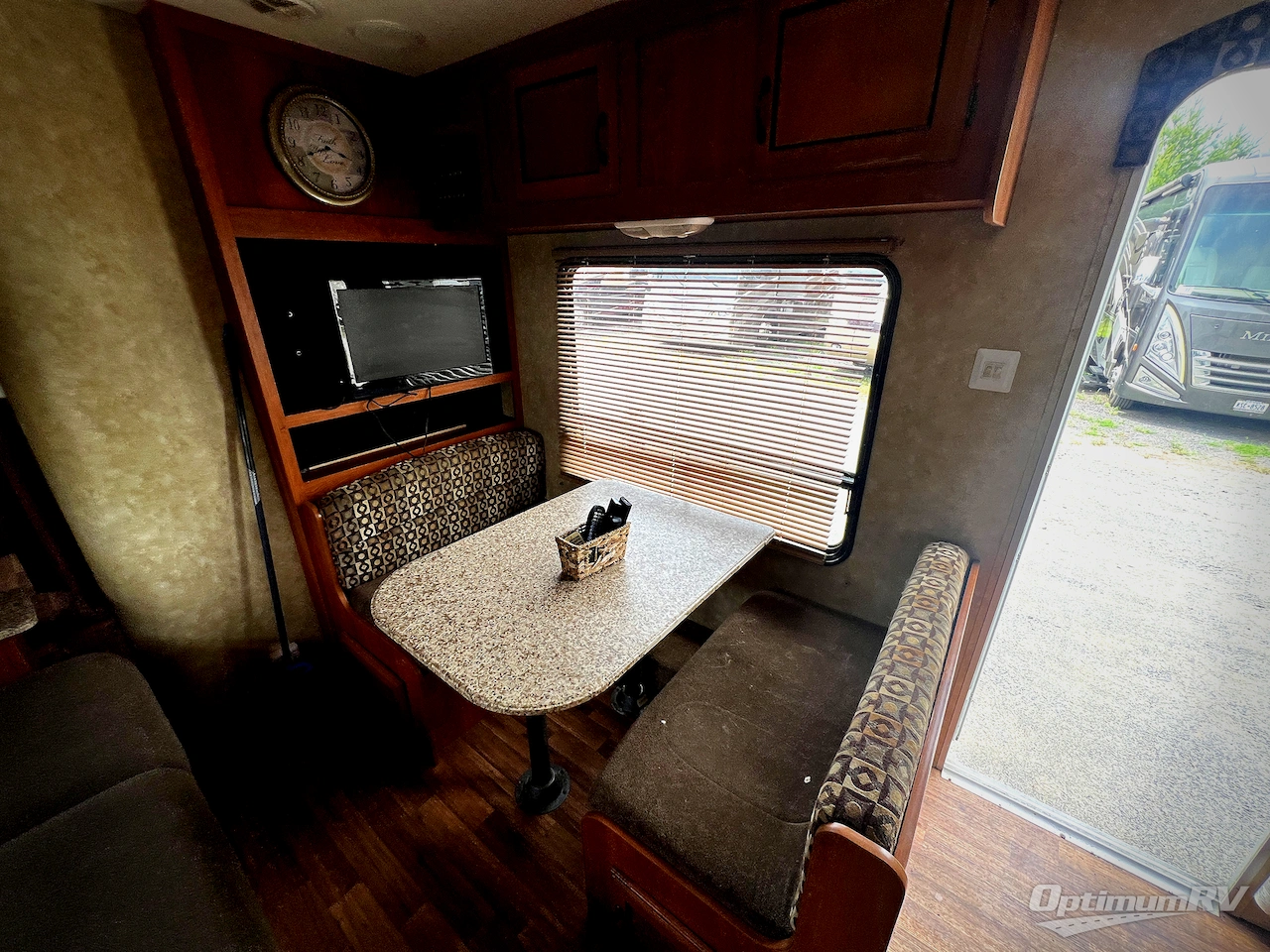 2012 Coachmen Catalina 25RKS Photo 9