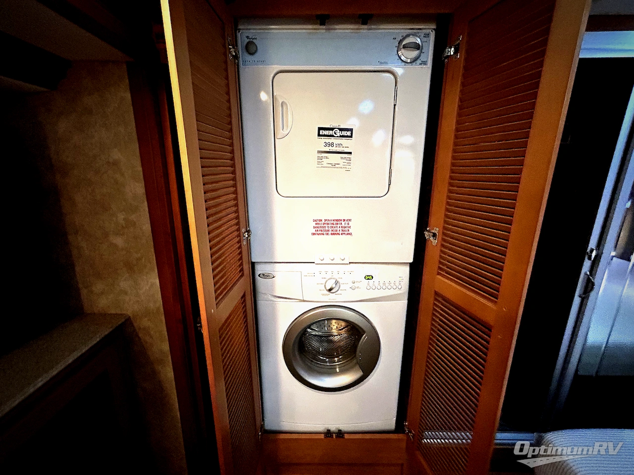 2013 Fleetwood Discovery 36J Photo 22